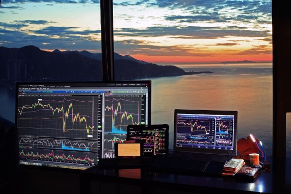 Why Thousands of Canadians Are Choosing Capricornx Over RRSPs Mutual Funds and ETFs