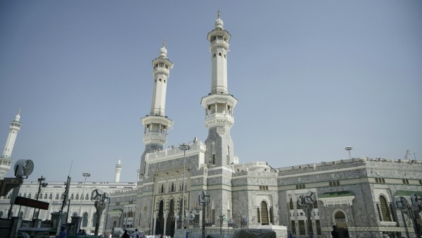 Book Your Five Star Umrah Journey Now with Shamco Travels Limited Slots Available