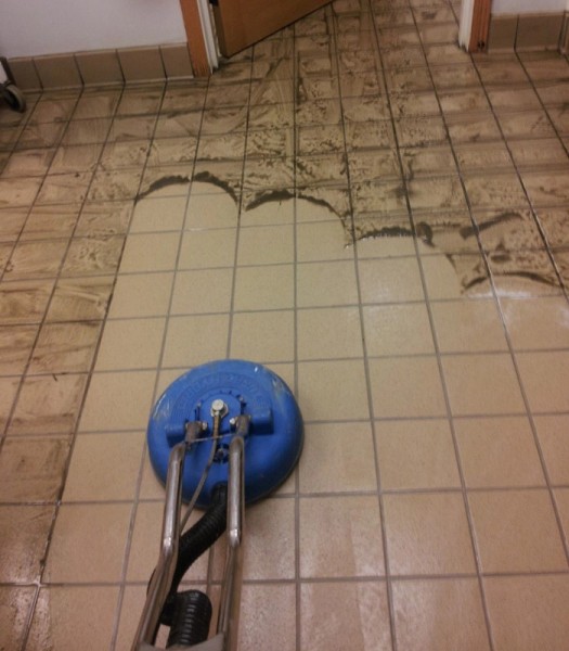 Royal Surface Restore Elevates Las Vegas Homes with Premier Tile & Grout Cleaning Services