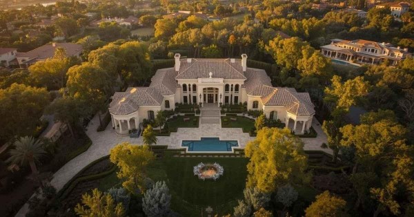 Discovering Luxury Mansions: A Glimpse into Elite Living