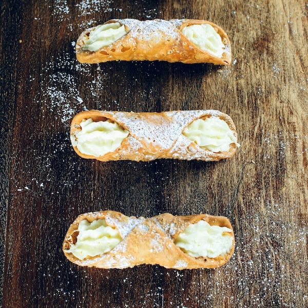 Nicolas Marketplace Cannolis