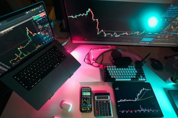 European Crypto Users Alerted to blockanalysis-assist Impersonation Activity