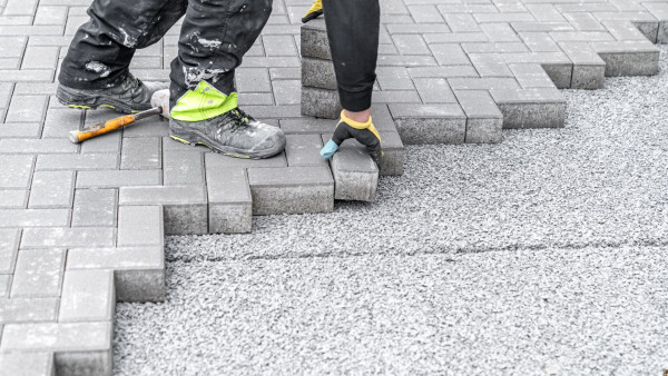 Seasonal Maintenance Tips from a Paving Contractor