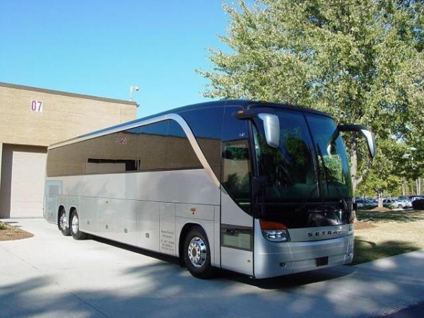 Party Bus Rental: Making Memories on Wheels Together